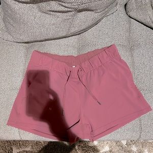 Lululemon shorts 🩳